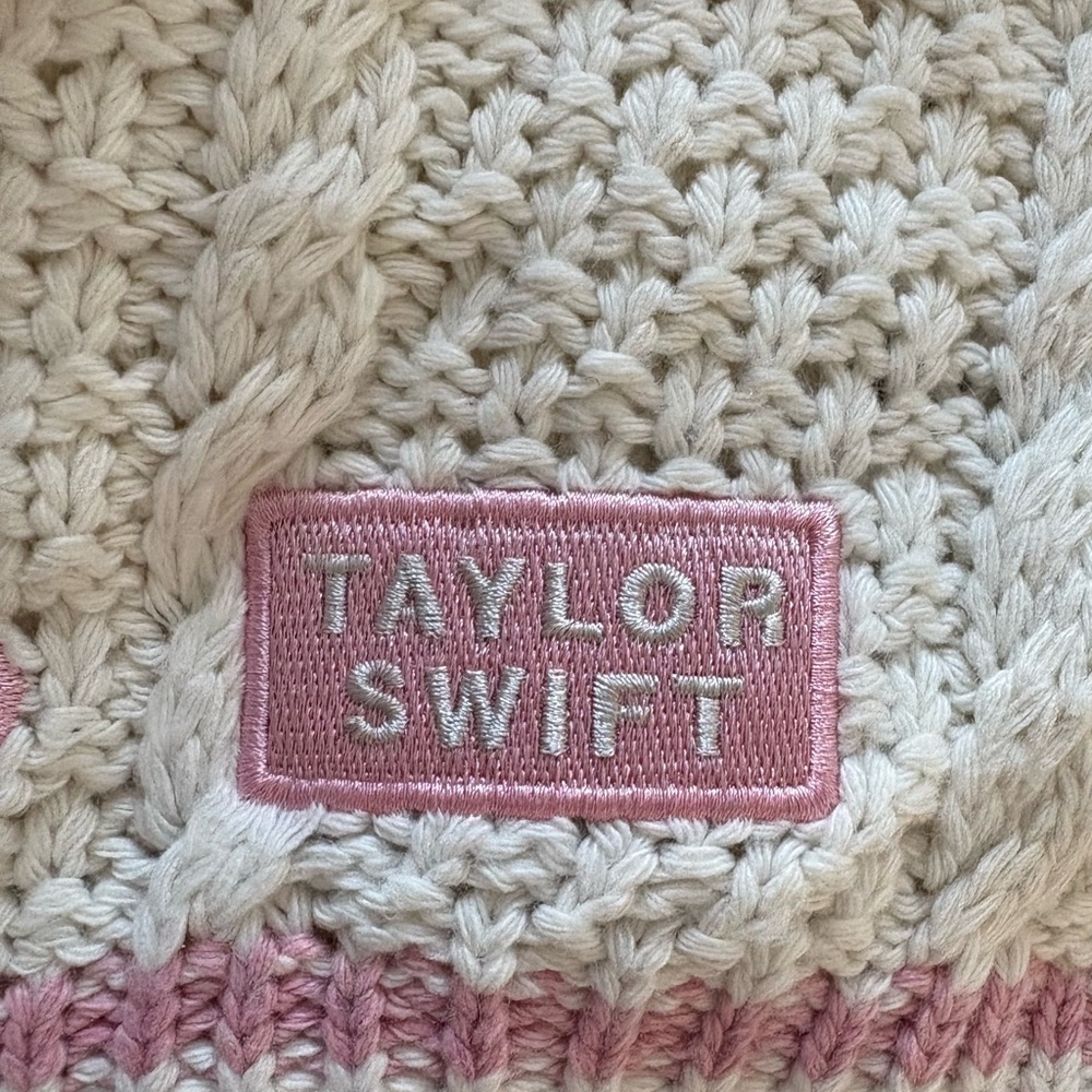 Taylor Swift Lover Cardigan - Picture 2 of 3
